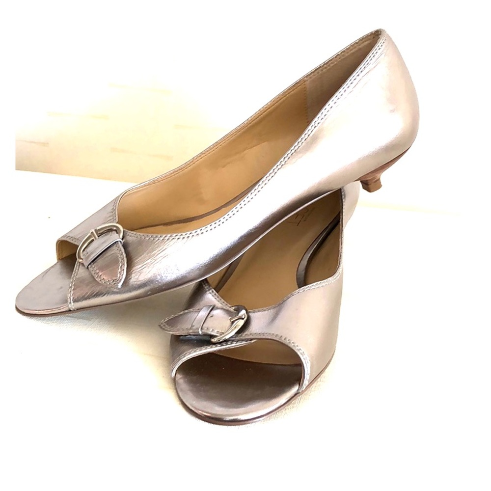 Ann Taylor Loft Metallic Kitten Heels